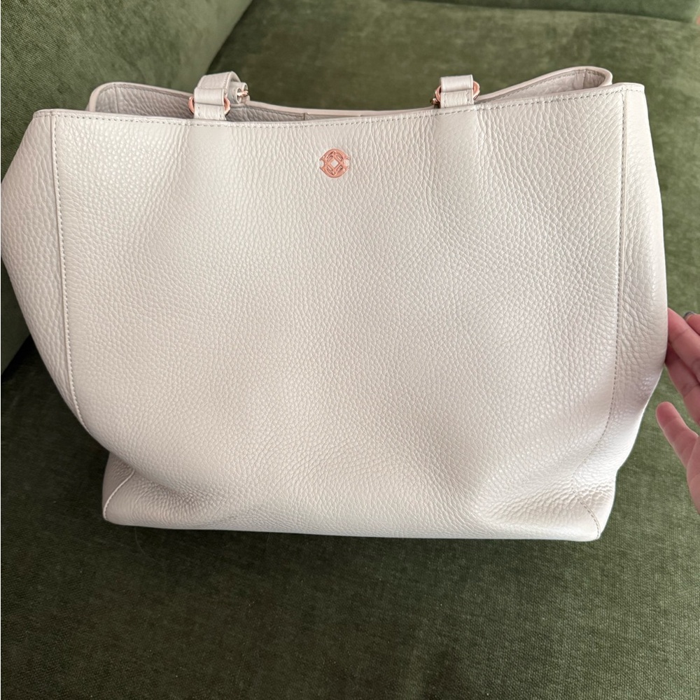 Dagne Dover Allyn Tote Bag